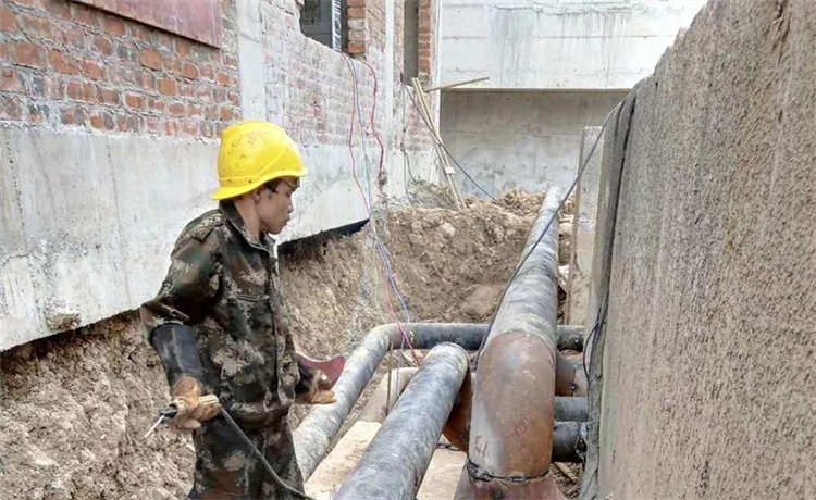 1836螺旋管廠家，鋼材場幕墻鍍鋅方管，529-530mm螺旋管，2000螺旋鋼管