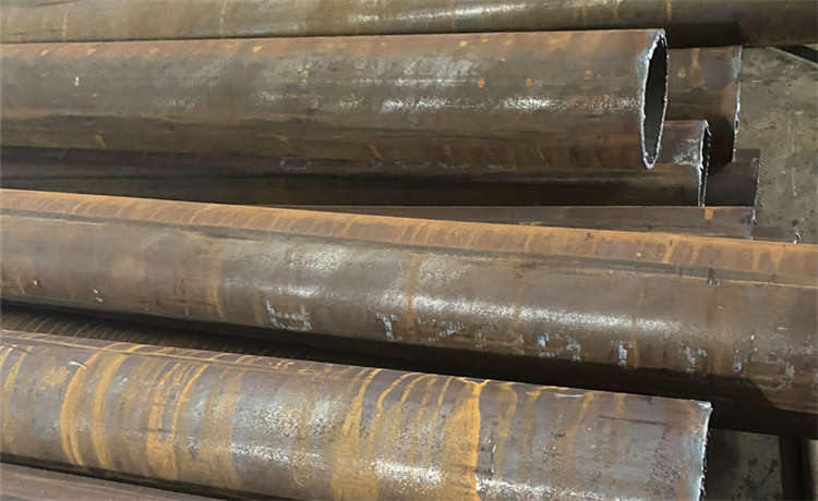 2320mm螺旋管，鋼材場2820mm螺旋焊管，埋地螺旋焊管廠家，DN1800螺旋鋼管