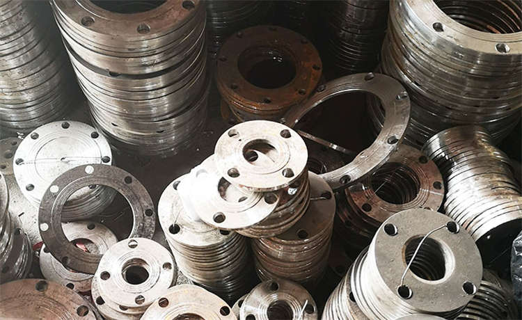 埋地防腐螺旋鋼管廠家，377螺旋鋼管多少錢一米，1800螺旋管，20厚鋼立柱