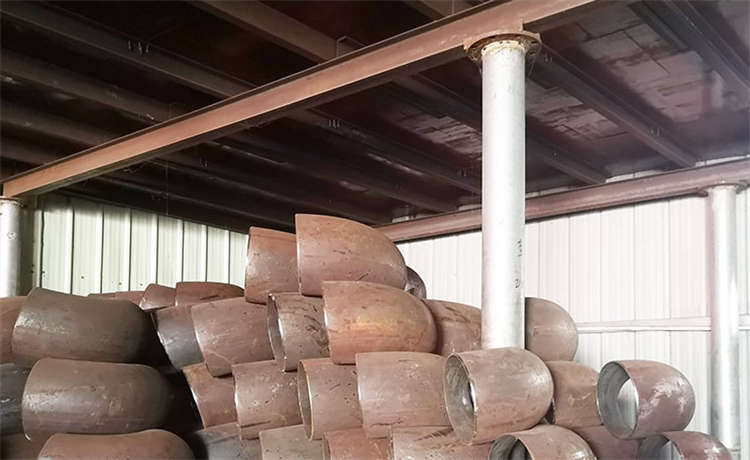 鋼鐵世界1520mm螺旋鋼管，柳州200mm螺旋鋼管，dn250螺旋焊管，內(nèi)徑2200螺旋鋼管廠家