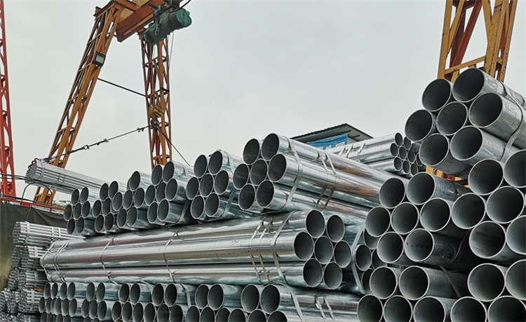 1350 762mm螺旋管，深圳1500自來(lái)水防腐鋼管，鋼材場(chǎng)2820mm螺旋焊管，Q355B螺旋管廠家