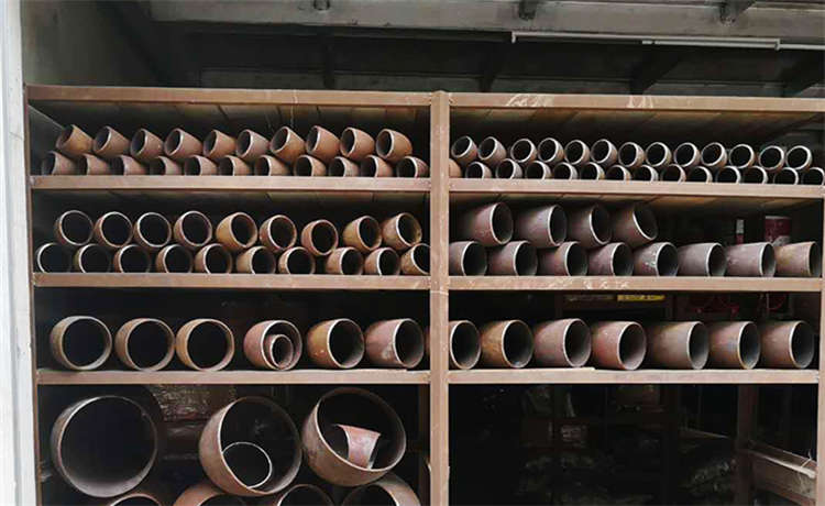 鋼材場排水螺旋鋼管，2150mm打樁鋼護(hù)筒，529-10螺旋焊管，800螺旋焊管